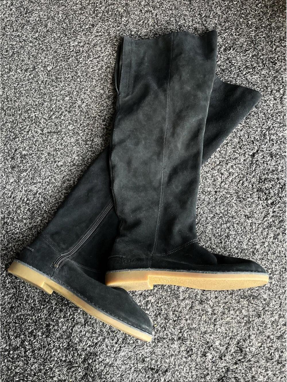 UGG NEW  Without Box Loma Size 9 Over The Knee Suede Leather Black Boots